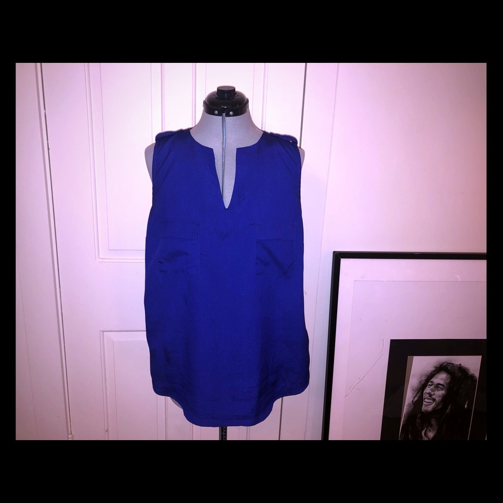 Sleeveless blouse